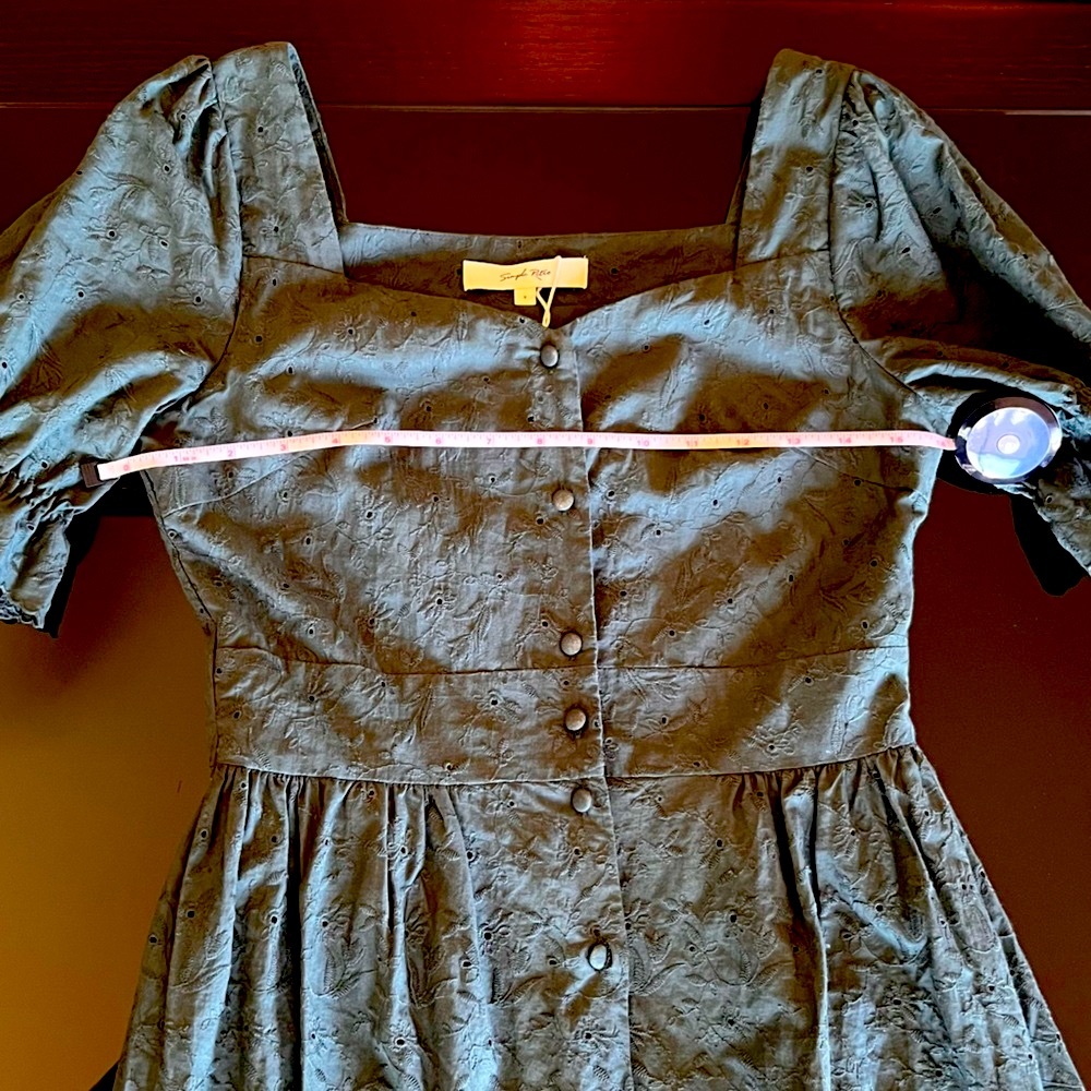 Simple Retro brand Green Puff Sleeve Eyelet Sundress with Square Neck - Picture 9 of 10